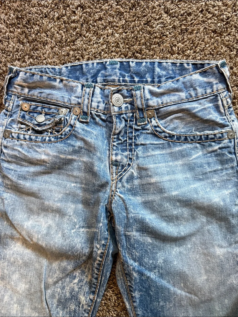 Y2K True Religion Men's Light Blue Washed Straight Jeans